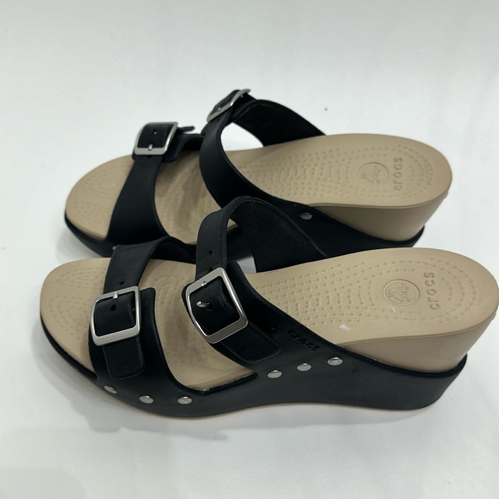 Crocs cobbler wedge buckle black sandals size 7